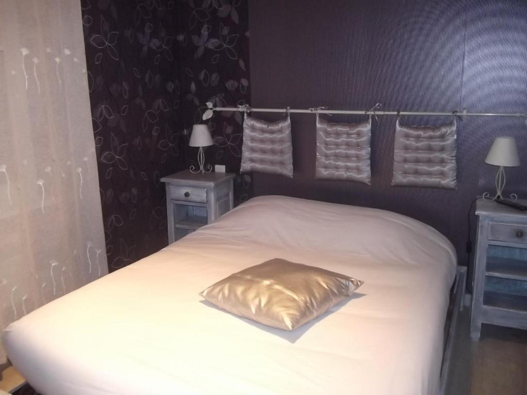 Hotel Des Cotes De Meuse Saint-Maurice-sous-les-Côtes Zewnętrze zdjęcie